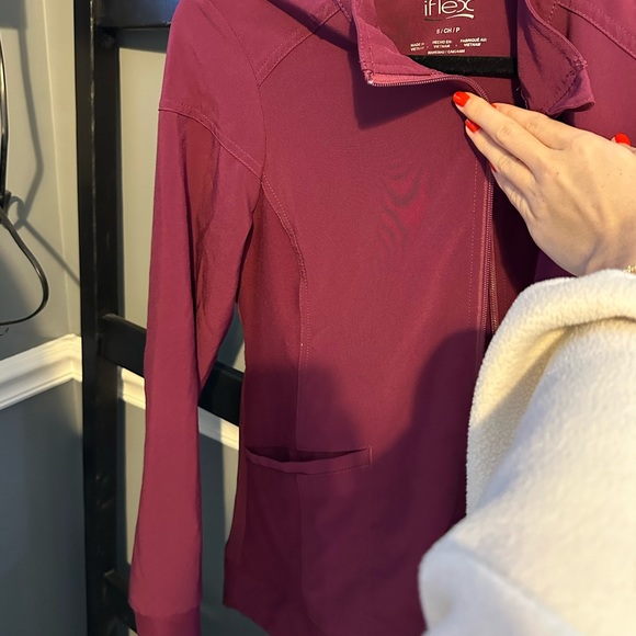 Cherokee scrub jacket - Picture 2 of 7